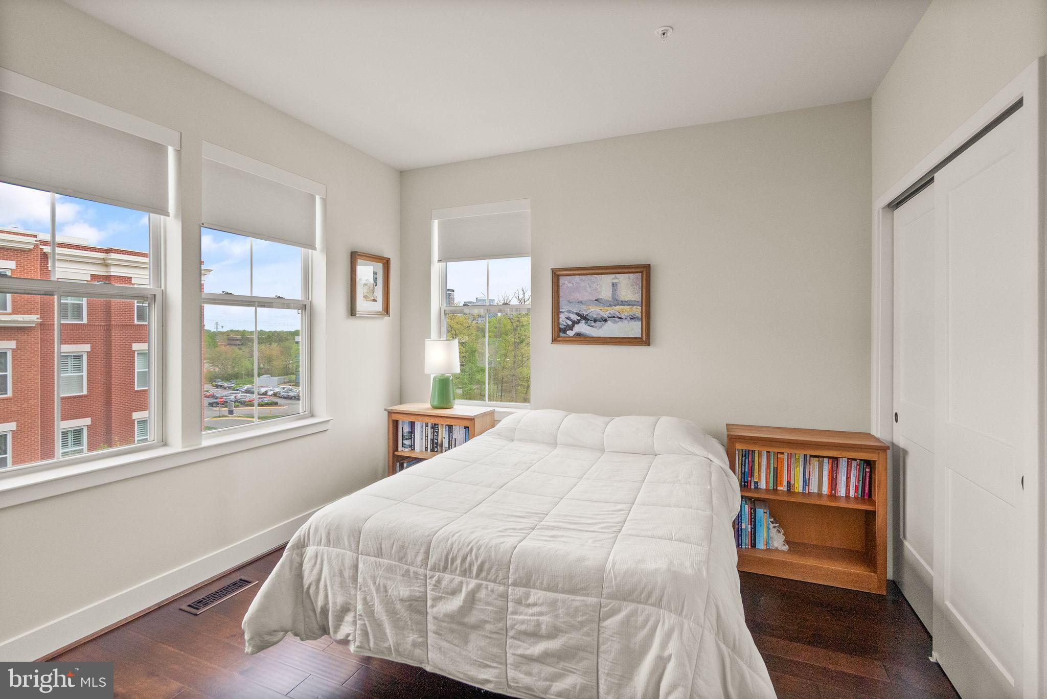 11687 Sunrise Square Pl