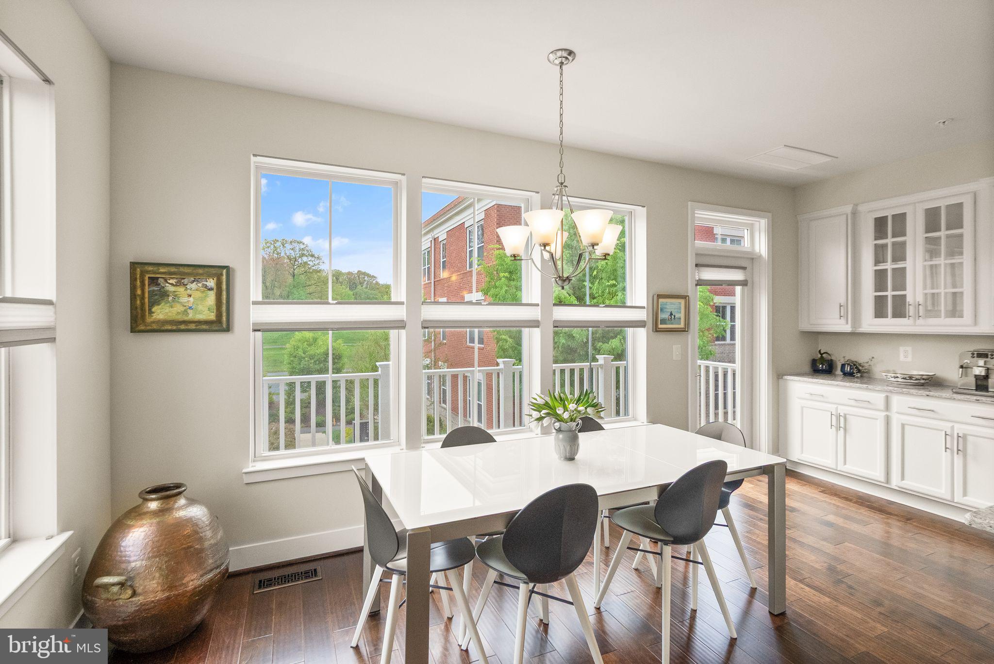 11687 Sunrise Square Pl