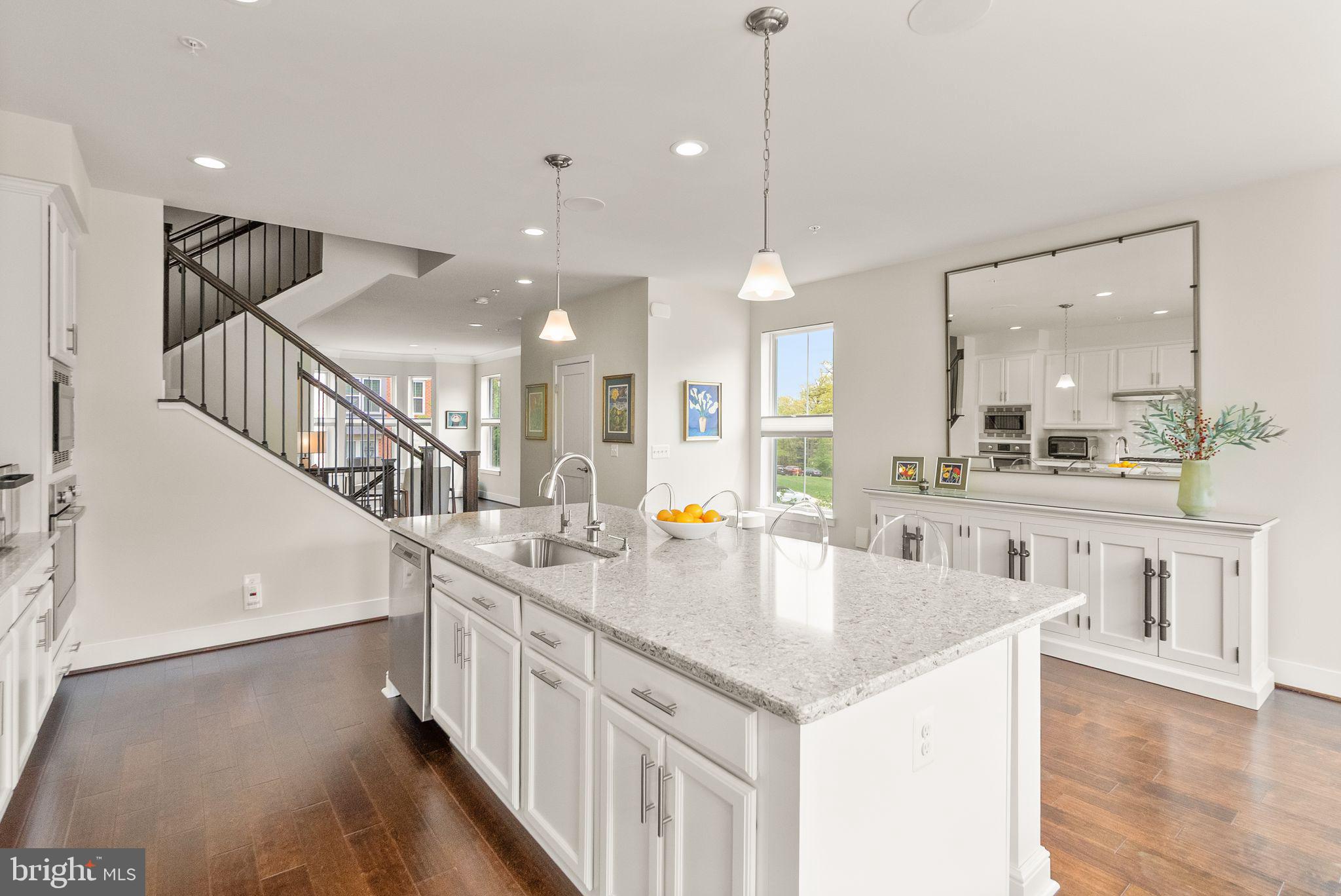 11687 Sunrise Square Pl