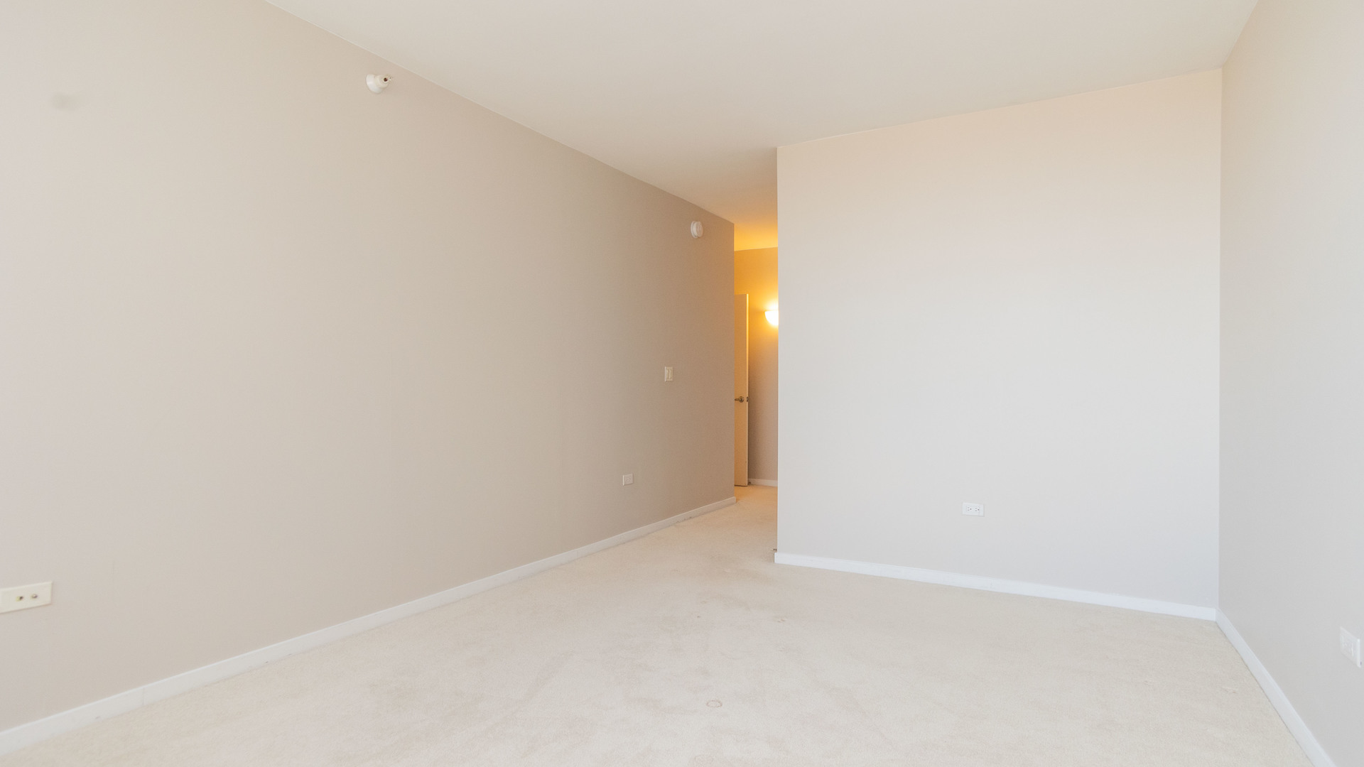 807 Davis Street Unit: 2107