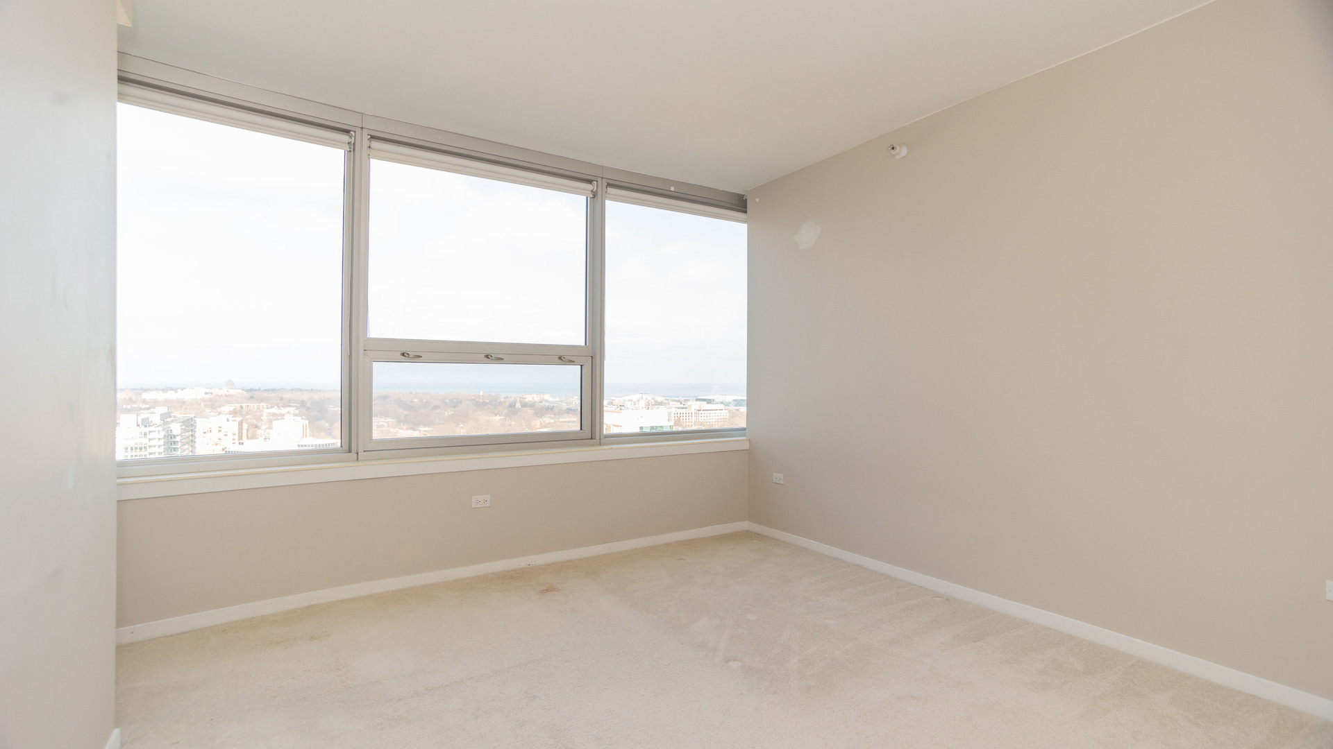 807 Davis Street Unit: 2107
