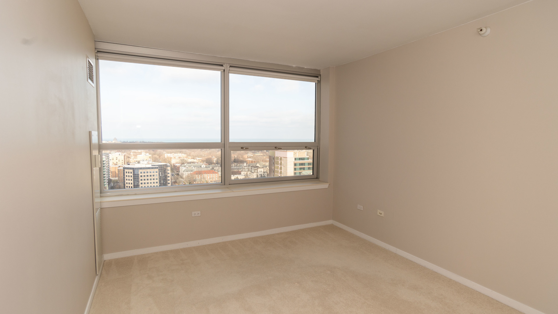 807 Davis Street Unit: 2107