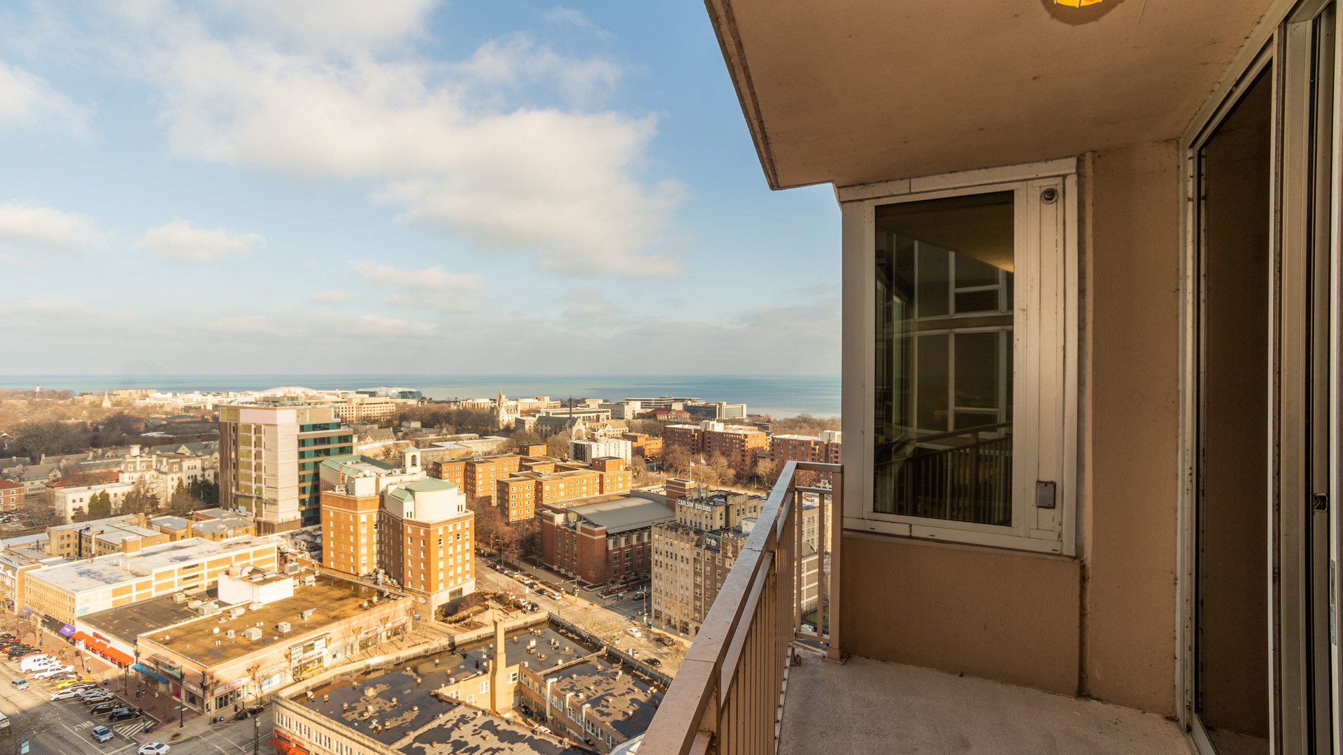 807 Davis Street Unit: 2107