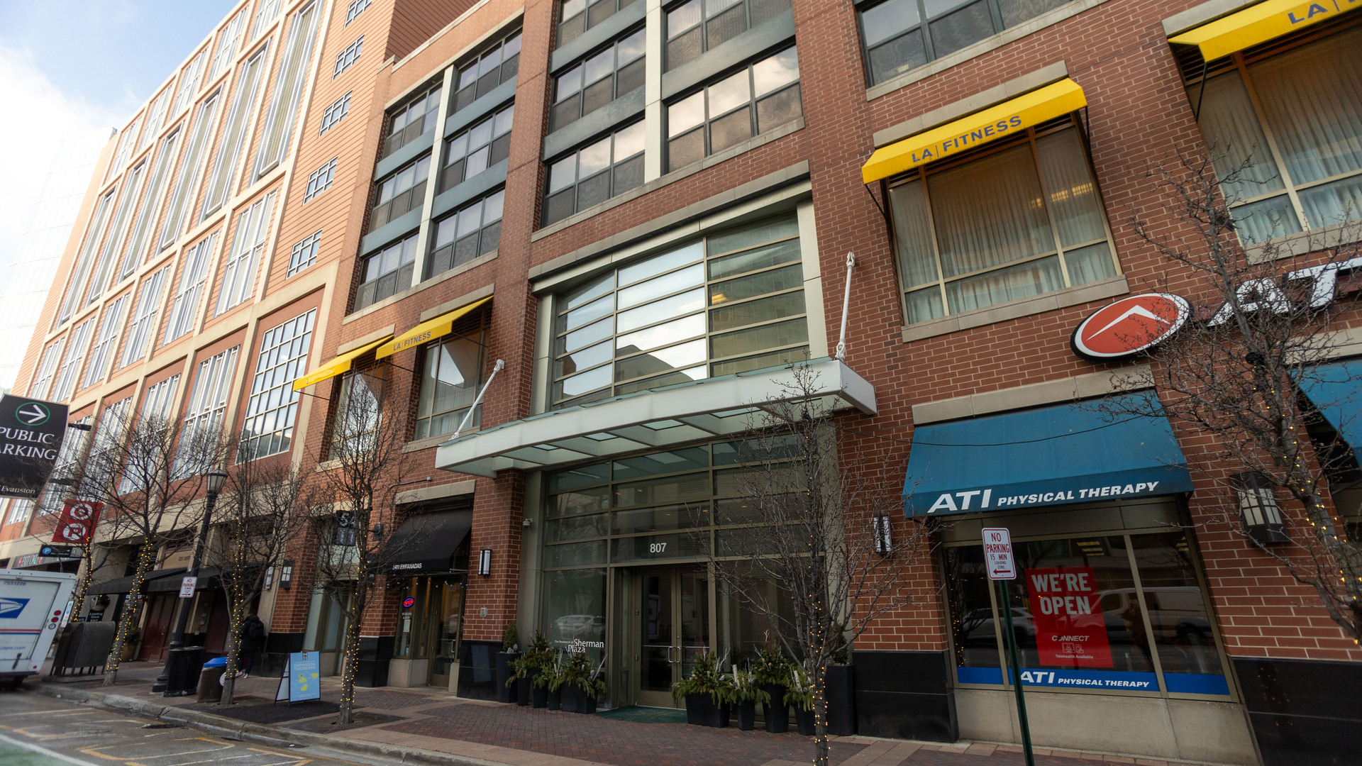 807 Davis Street Unit: 2107
