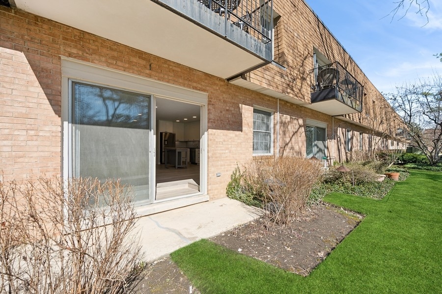 1220 Park Avenue W Unit: 114
