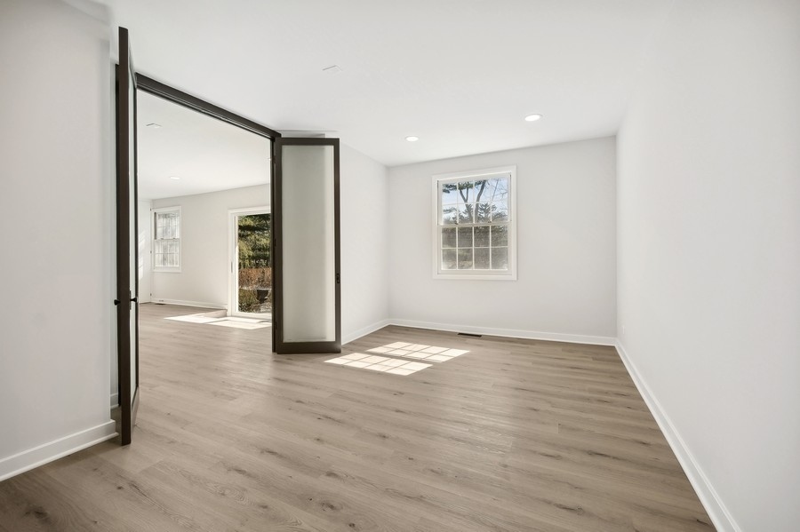 1220 Park Avenue W Unit: 114