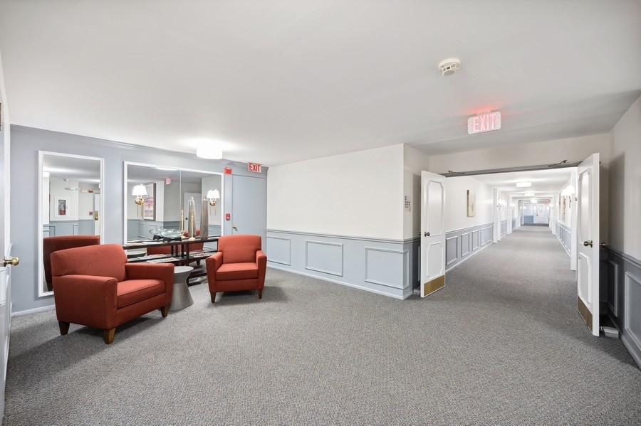 1220 Park Avenue W Unit: 114