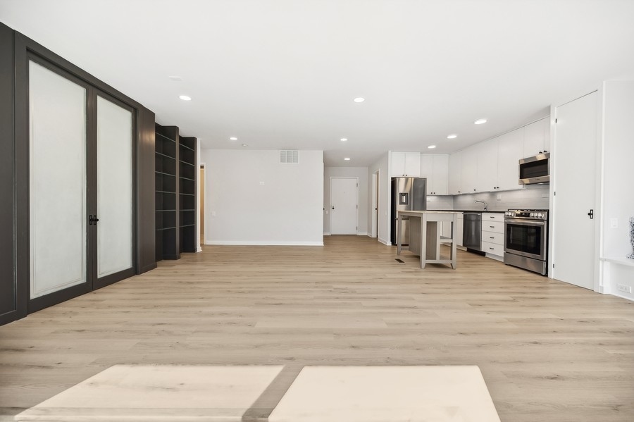 1220 Park Avenue W Unit: 114