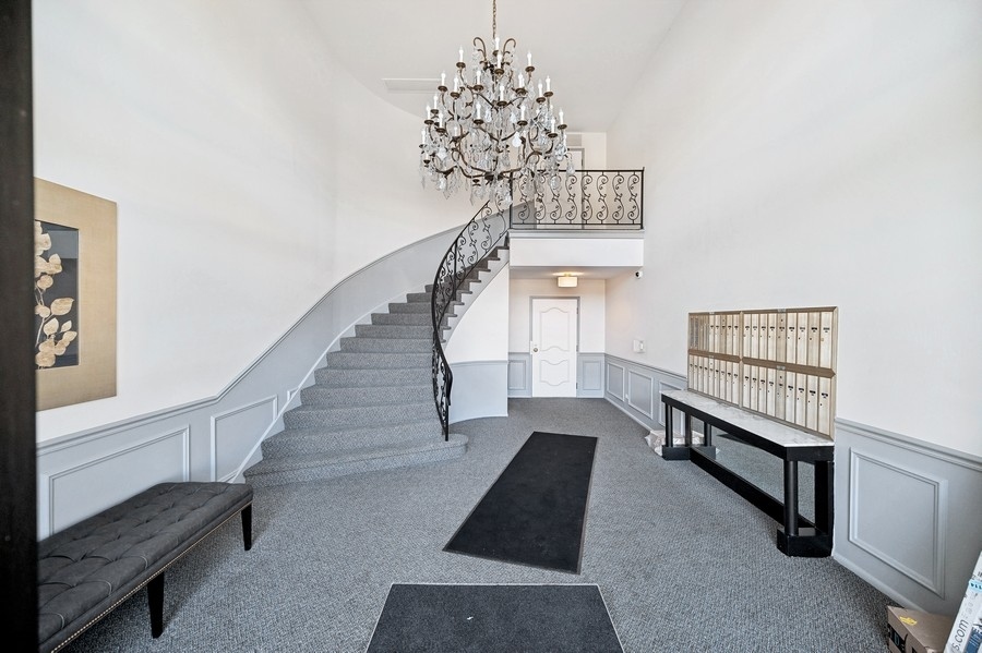 1220 Park Avenue W Unit: 114