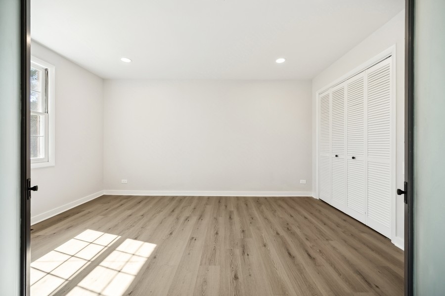 1220 Park Avenue W Unit: 114