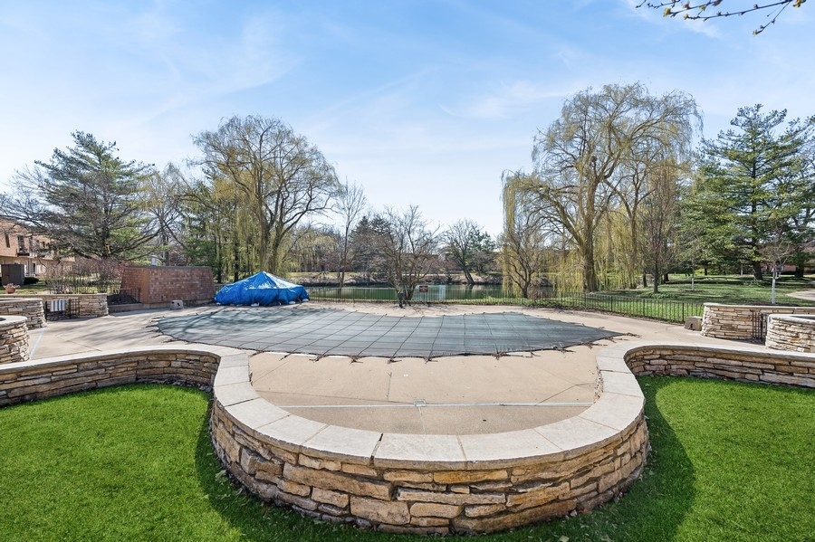 1220 Park Avenue W Unit: 114