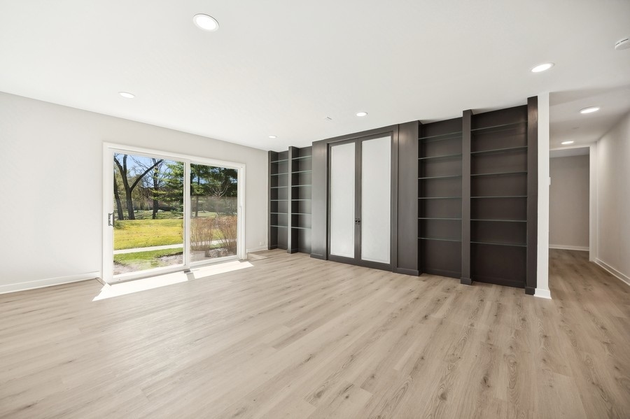 1220 Park Avenue W Unit: 114