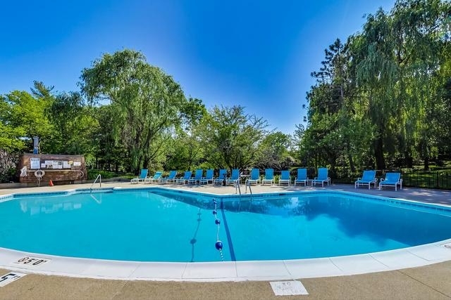 1250 Park Avenue W Unit: 427