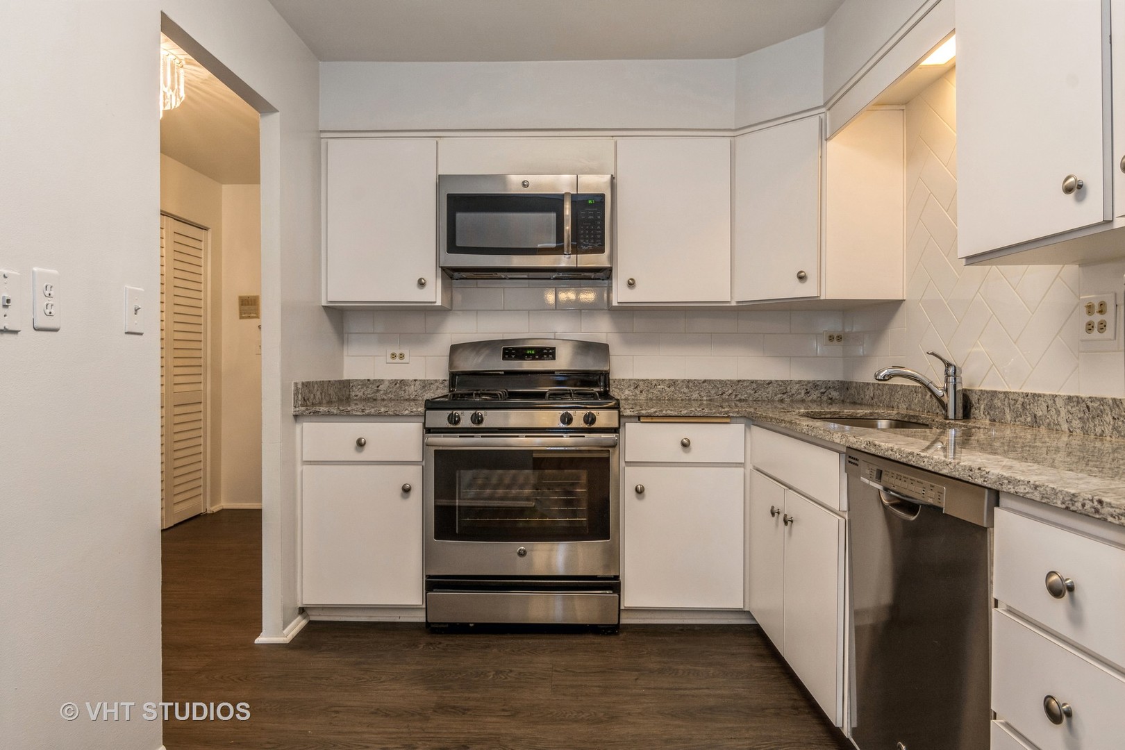 1250 Park Avenue W Unit: 427