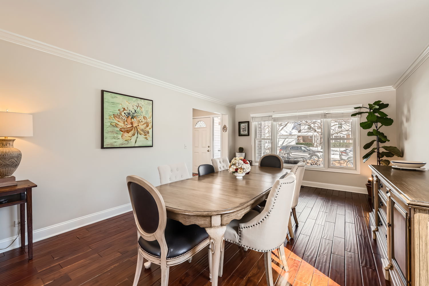 42 Chestnut Court W