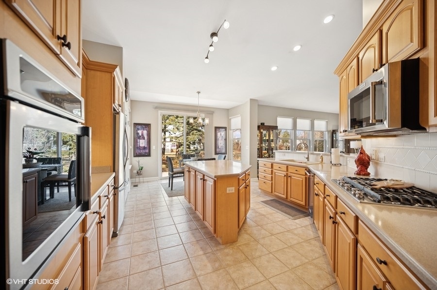 5582 Chapel Hill