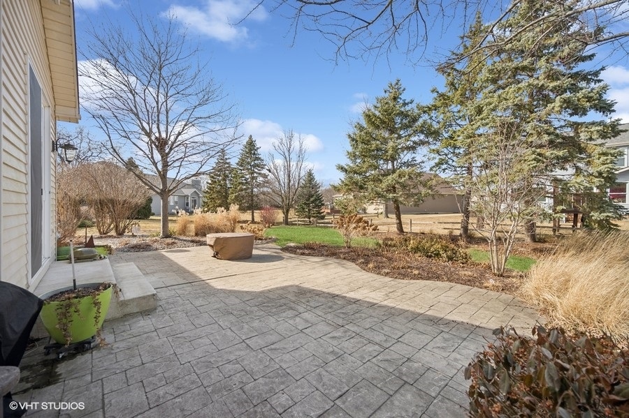 5582 Chapel Hill