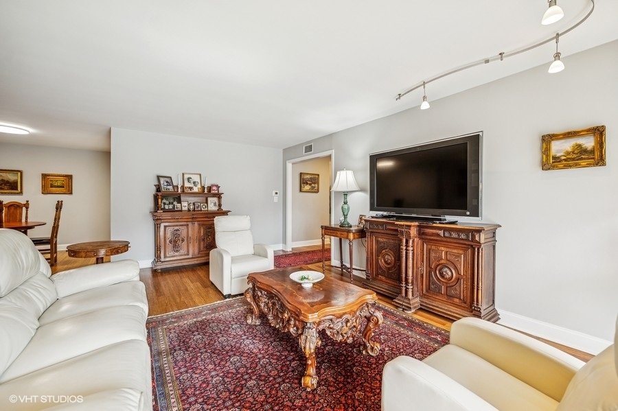 1621 MISSION HILLS Road Unit: N207