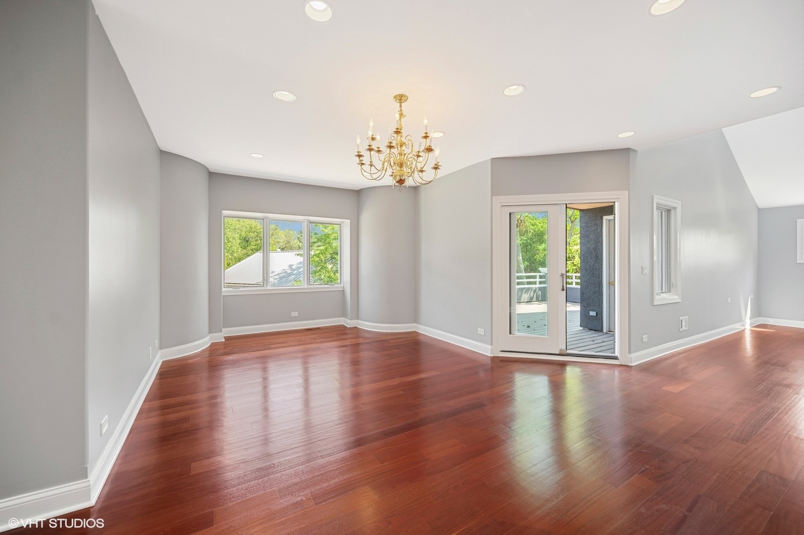 2305 Tennyson Lane