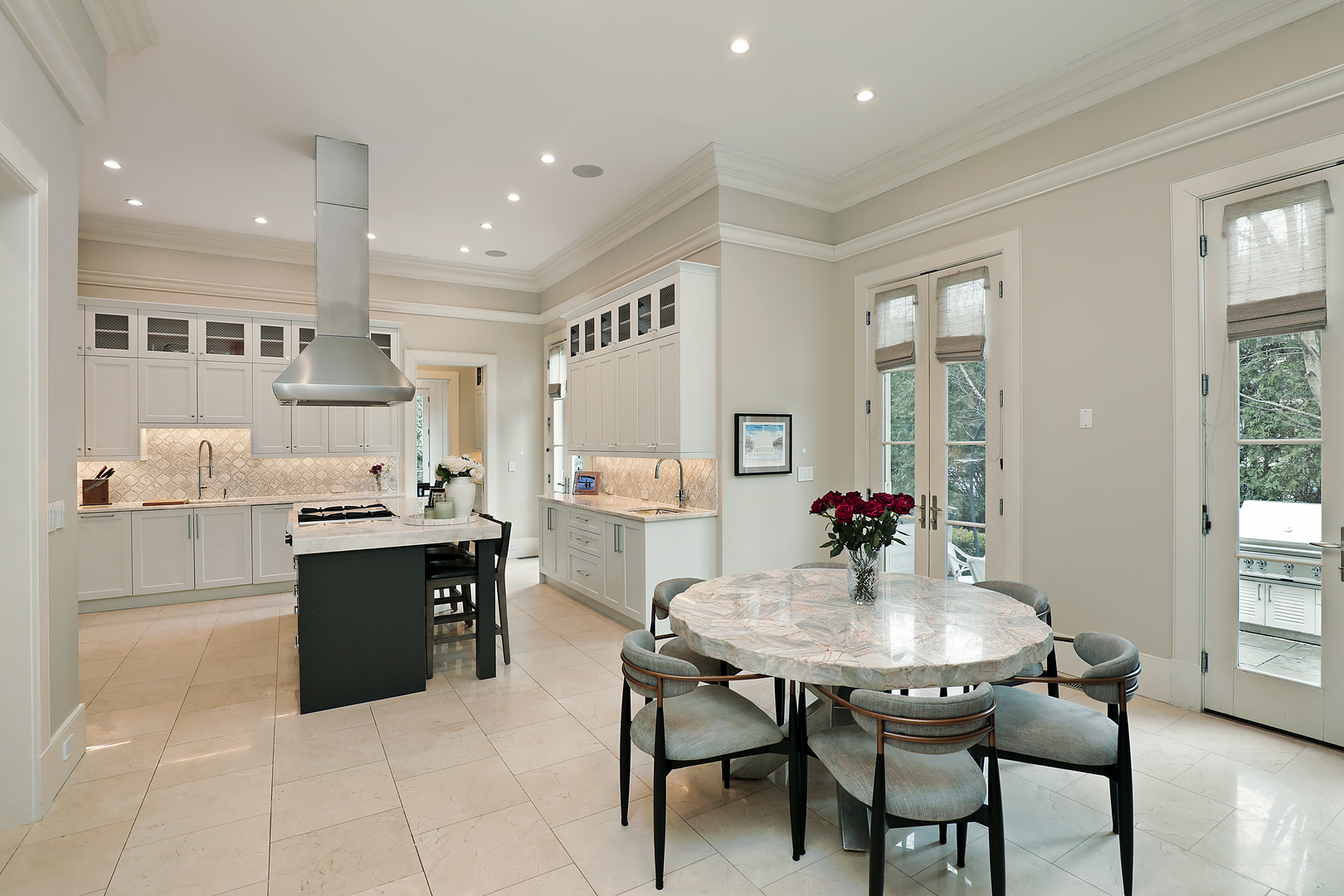 977 Sheridan Road