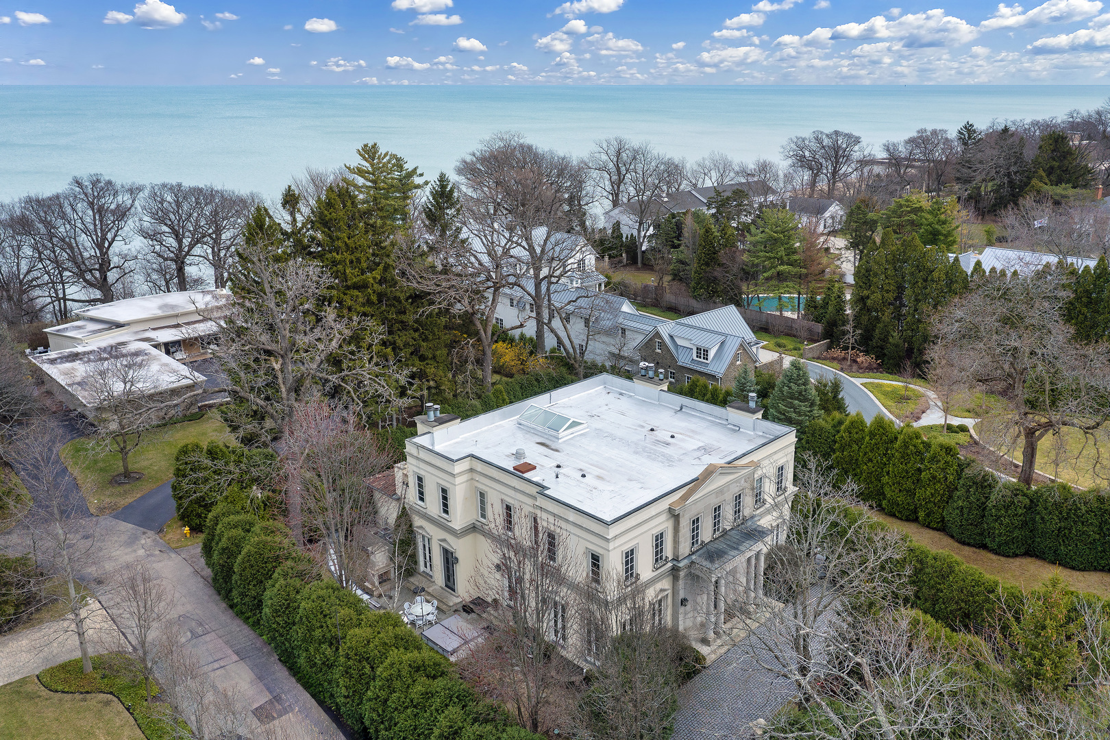 977 Sheridan Road