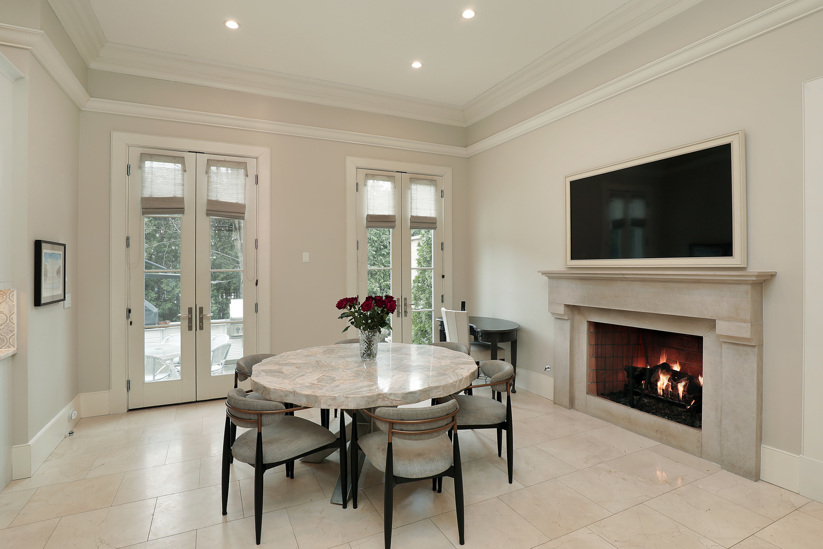 977 Sheridan Road