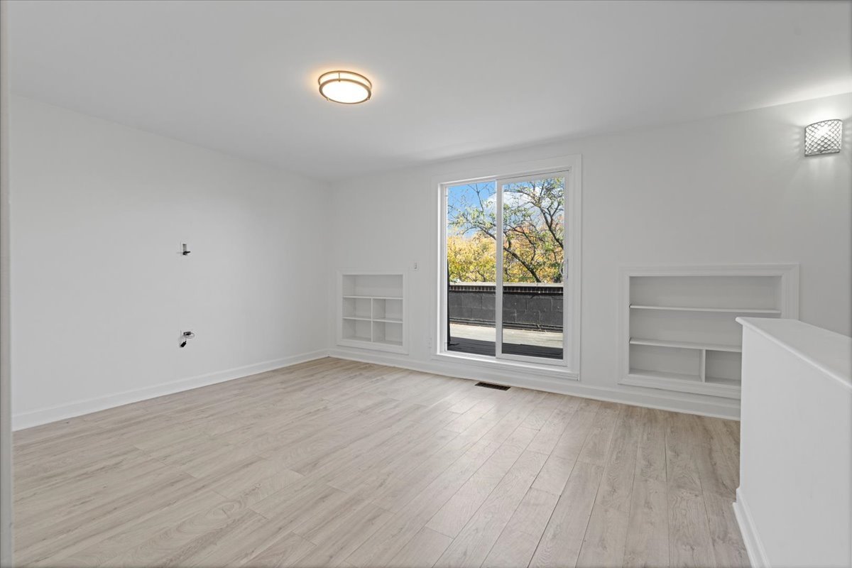 747 W Wrightwood Avenue Unit: c