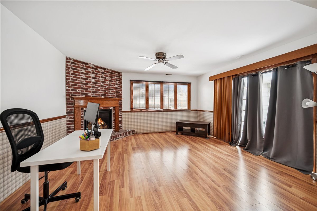 453 Longfellow Avenue