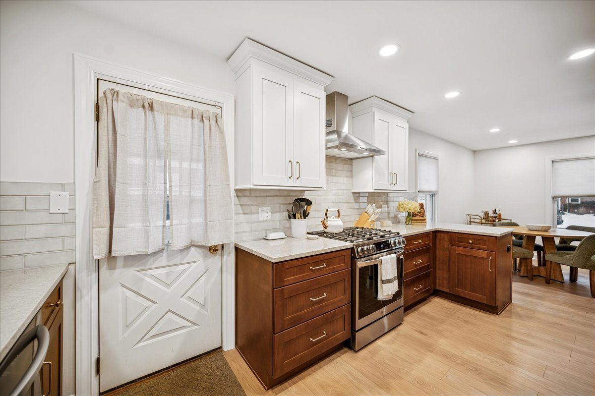 453 Longfellow Avenue