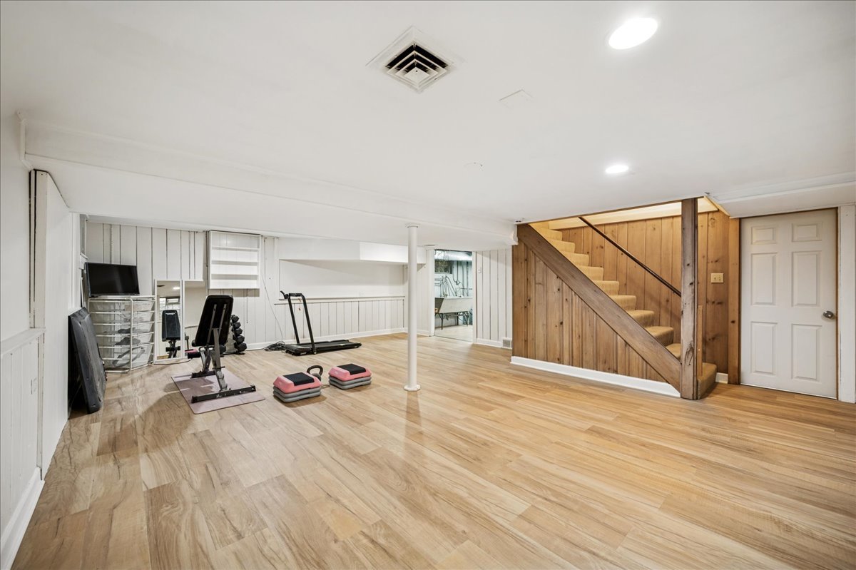 453 Longfellow Avenue