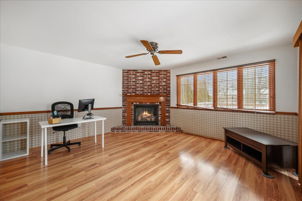 453 Longfellow Avenue