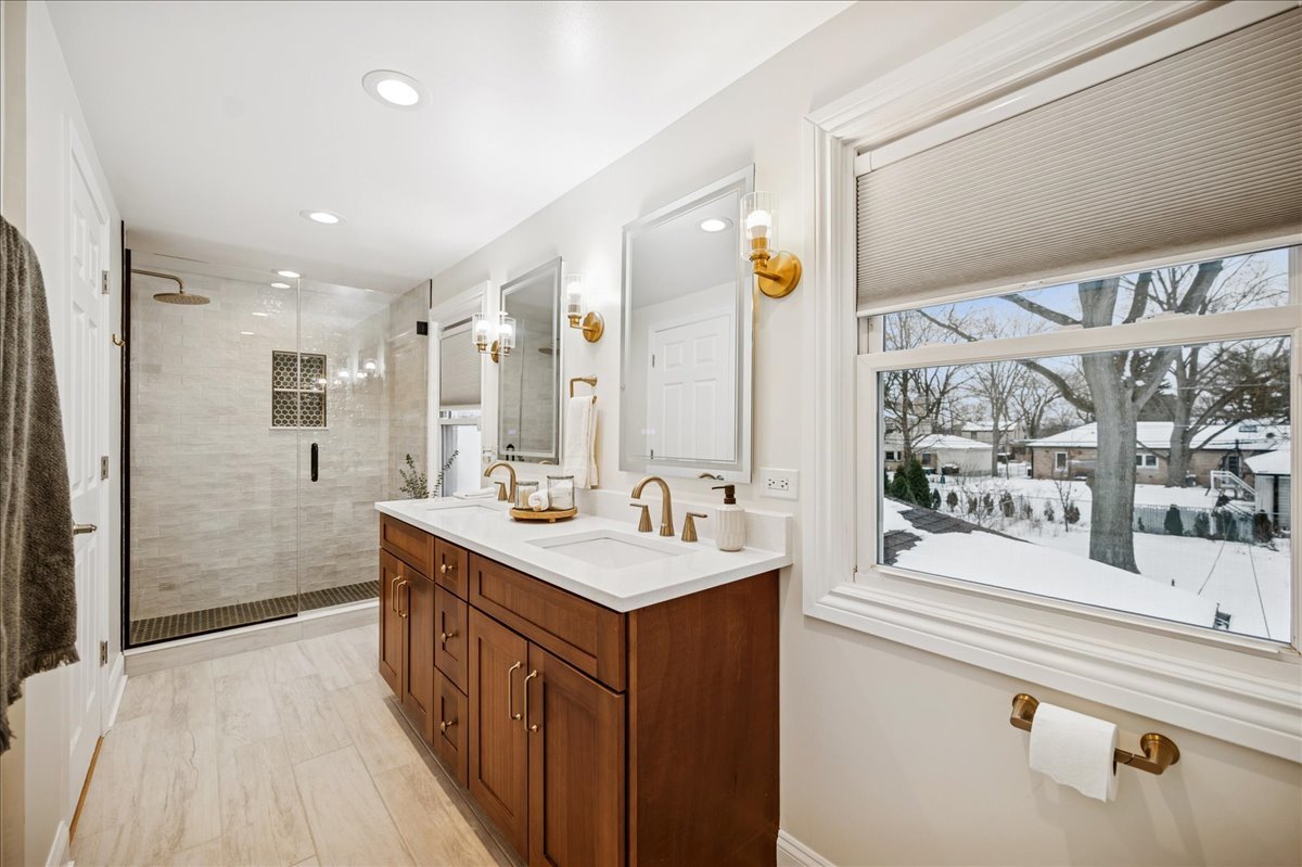 453 Longfellow Avenue