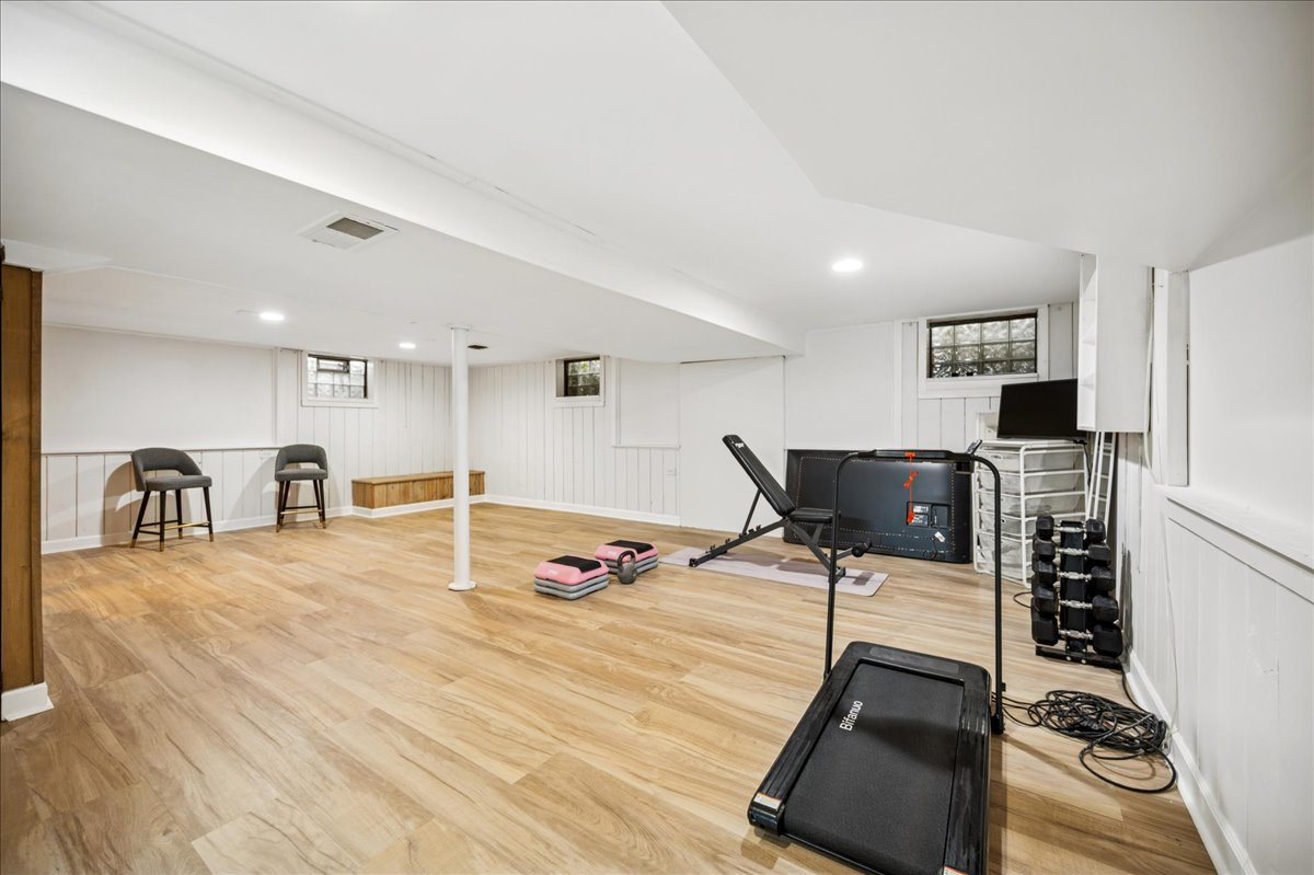 453 Longfellow Avenue