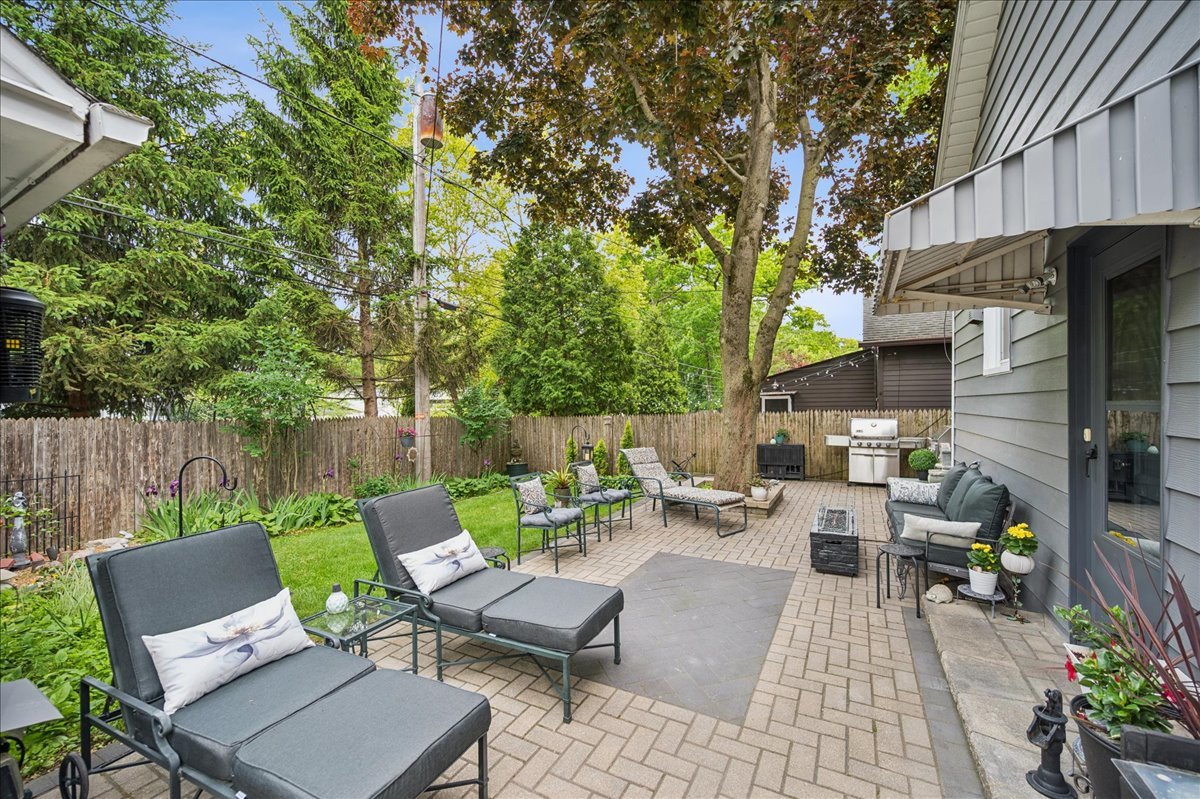 829 Saint Johns Avenue