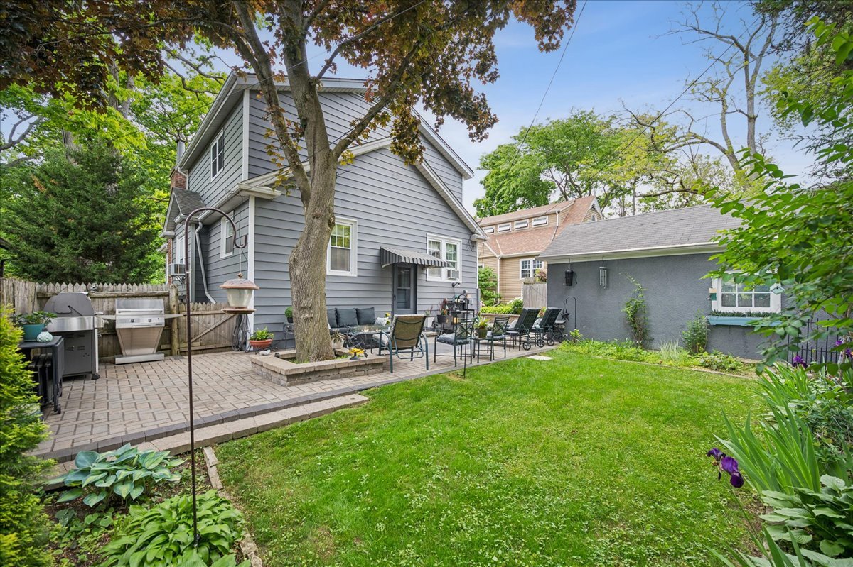 829 Saint Johns Avenue
