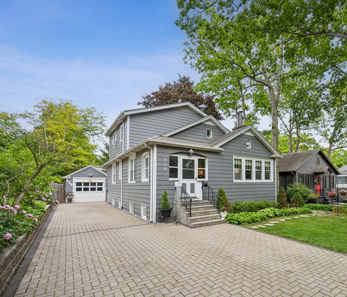 829 Saint Johns Avenue