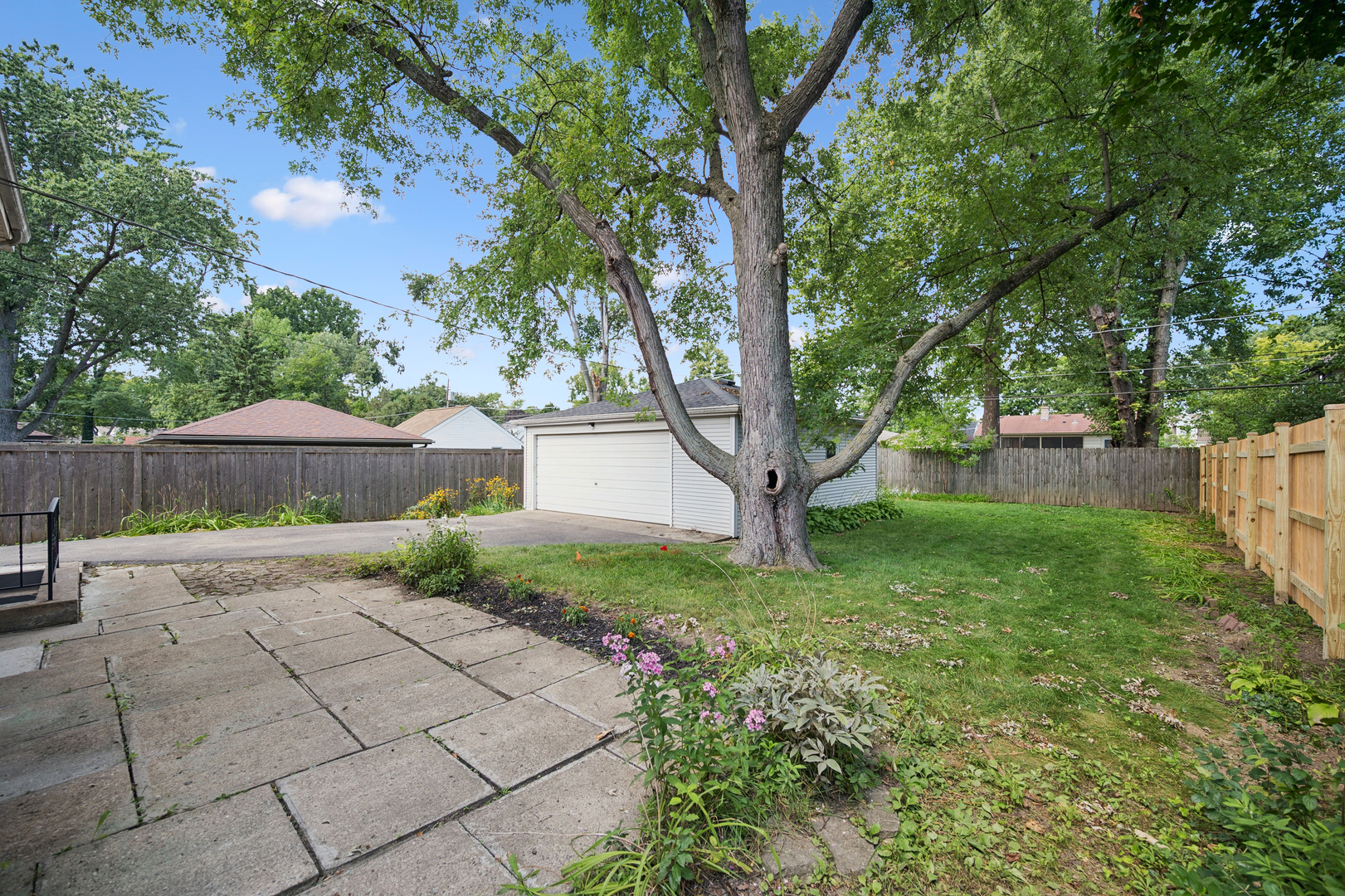 516 Hermitage Drive