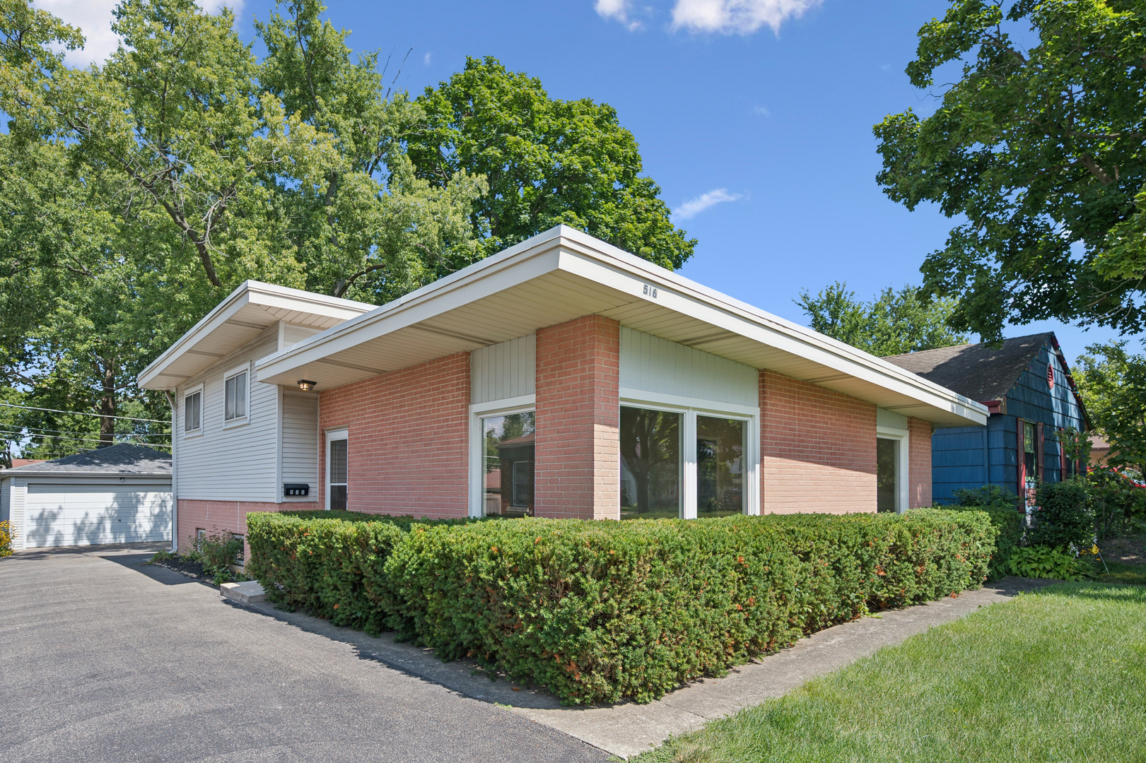 516 Hermitage Drive