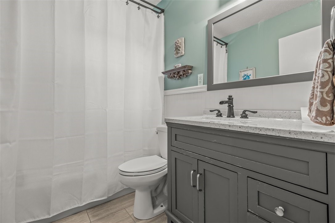 1963 Juneway Terrace