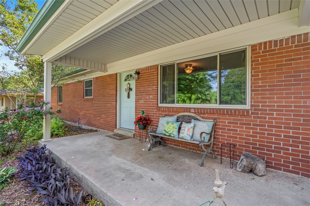 1963 Juneway Terrace