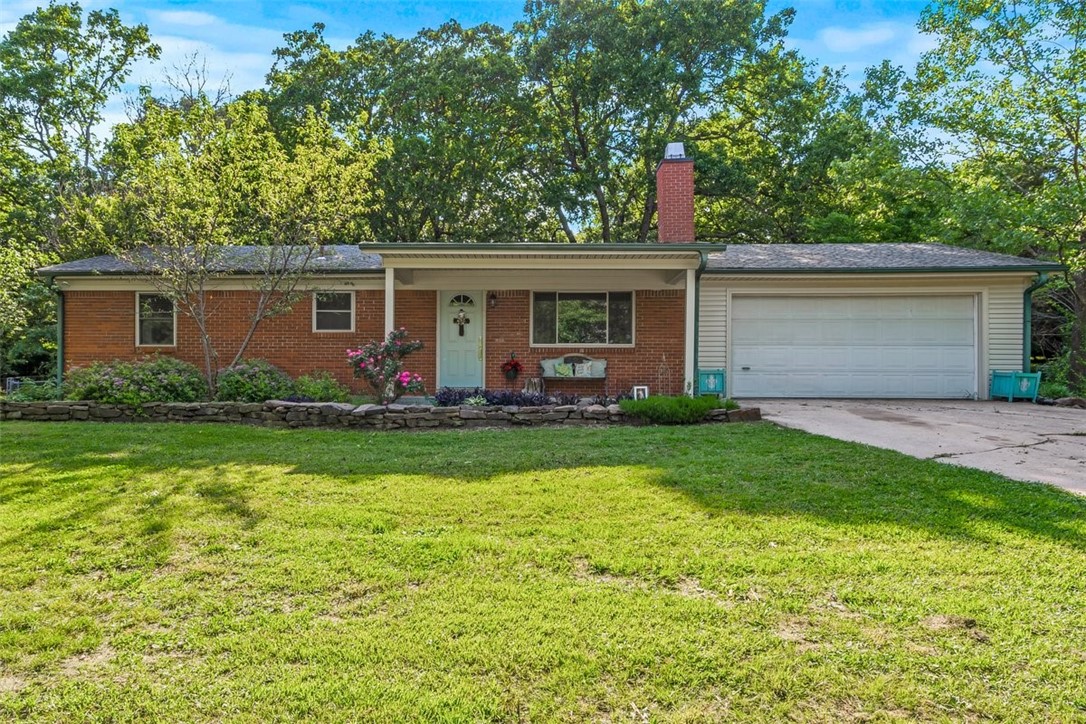 1963 Juneway Terrace