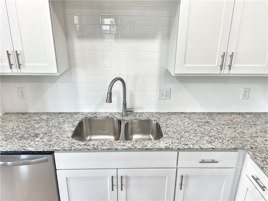 5871 W Holdcroft Drive