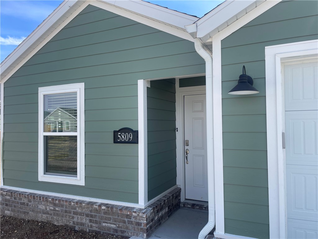 5871 W Holdcroft Drive