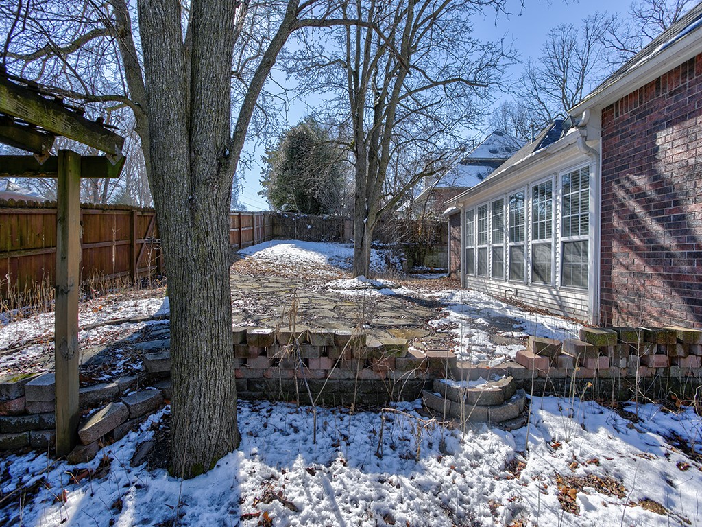 4805 Cedar Ridge Drive