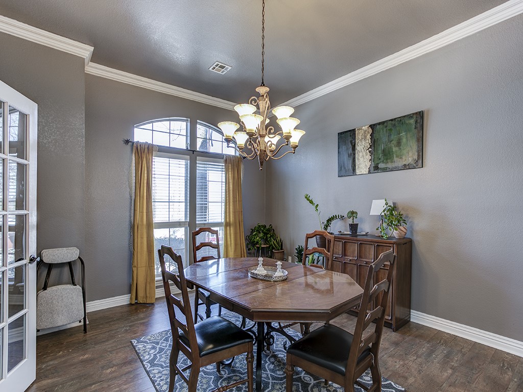 4805 Cedar Ridge Drive