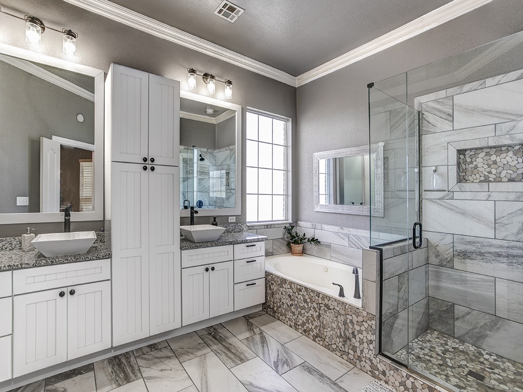 4805 Cedar Ridge Drive