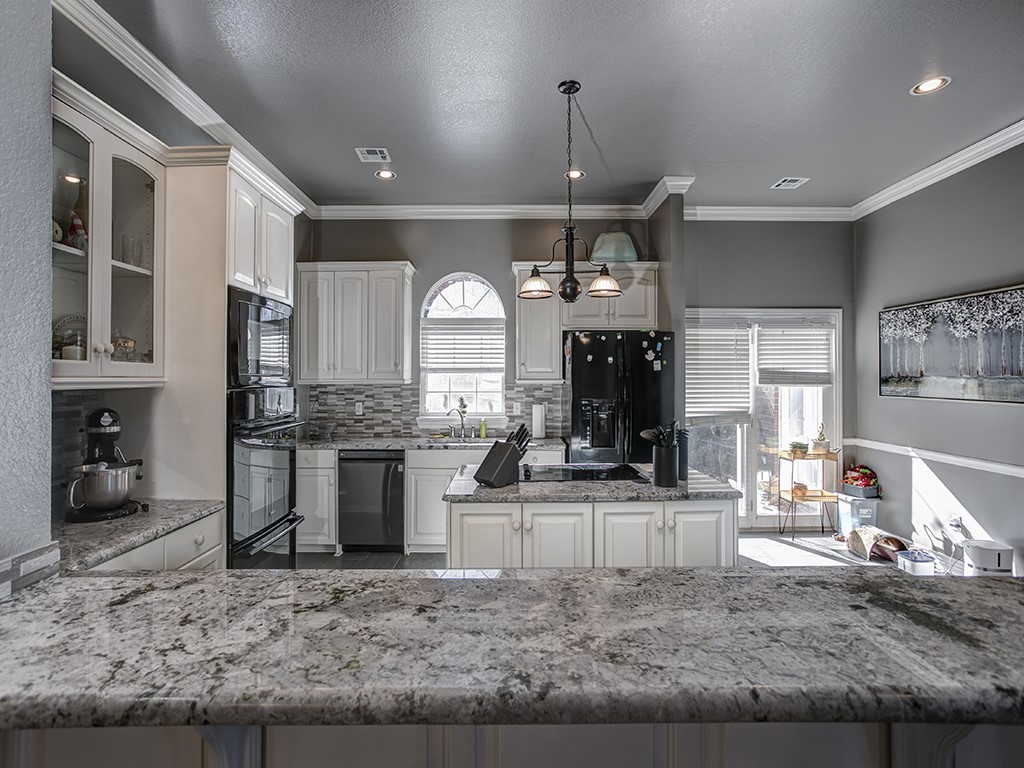 4805 Cedar Ridge Drive