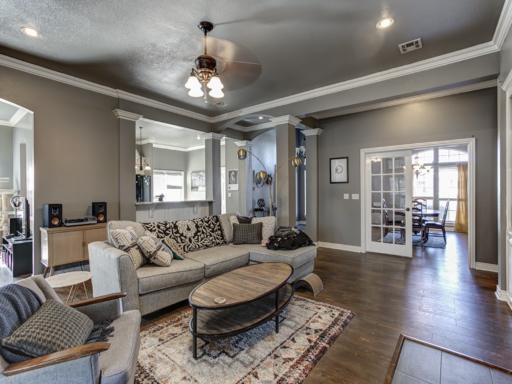 4805 Cedar Ridge Drive