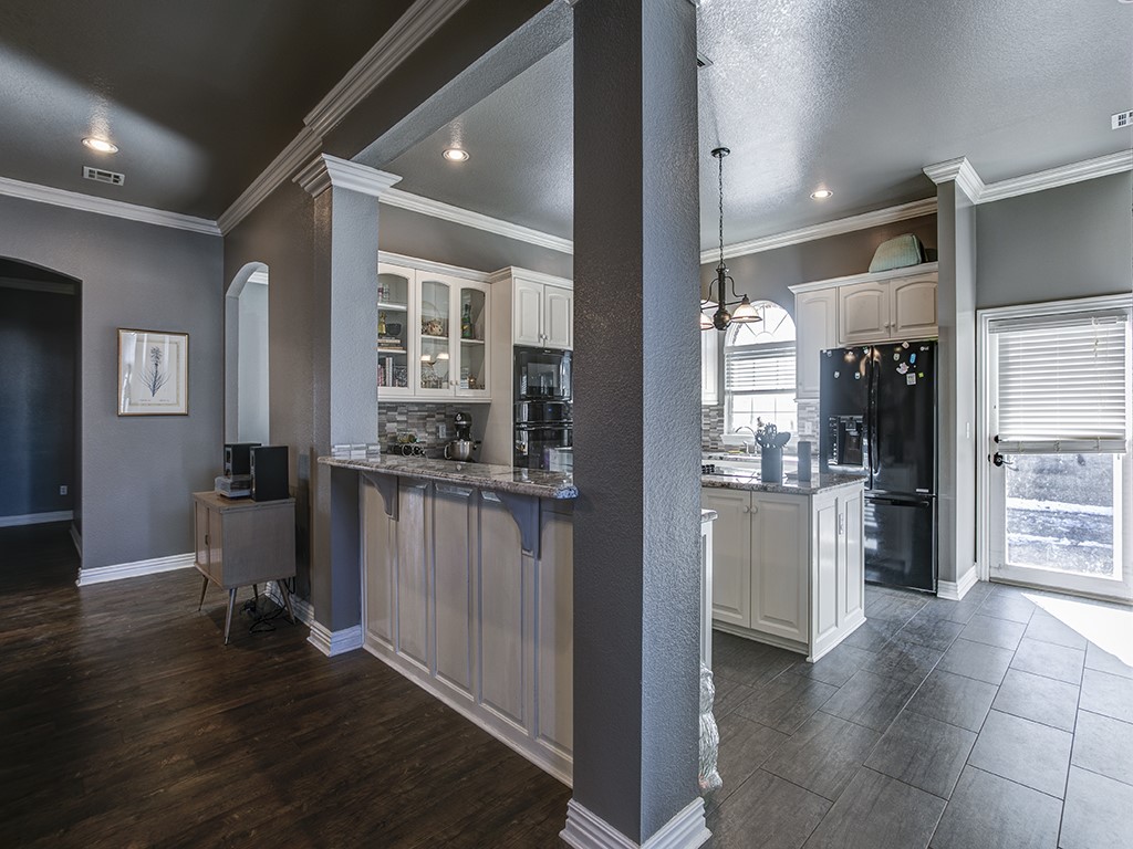 4805 Cedar Ridge Drive