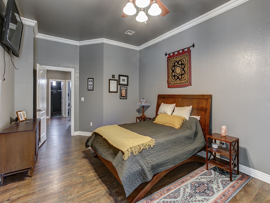 4805 Cedar Ridge Drive